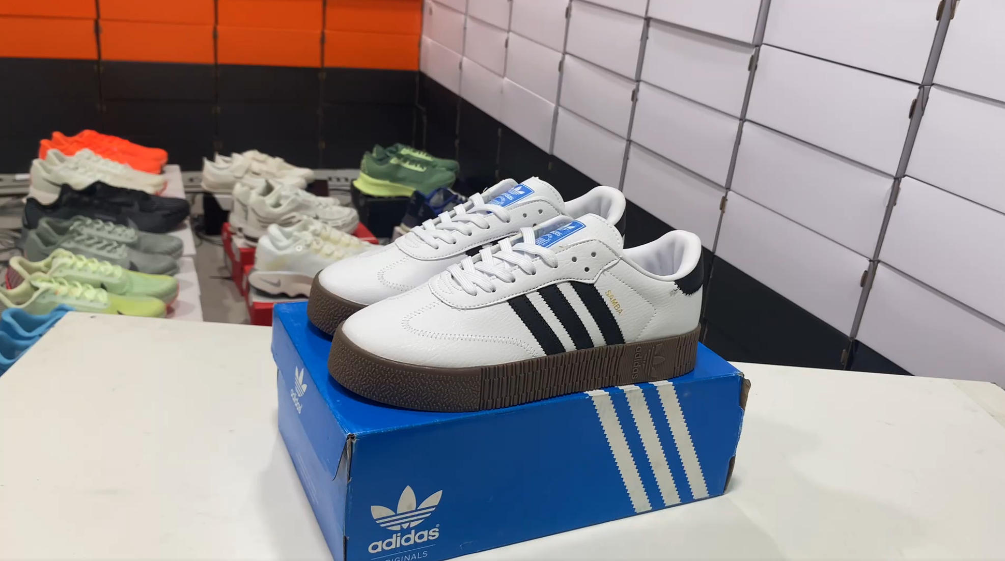 sneaker